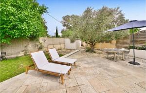 Maisons de vacances Stunning Home In Velleron With Outdoor Swimming Pool, Wifi And 3 Bedrooms : photos des chambres