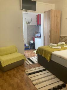 Apartments by the sea Drasnice, Makarska - 15927