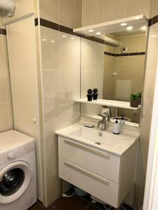 Appartements Suite jacuzzi & Sauna privatise : photos des chambres