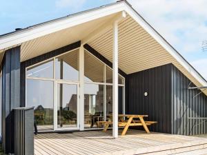 8 person holiday home in Harboøre-By Traum