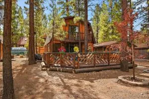 Shepherd's Cabin - Gambrel cabin, spacious while still being cozy and inviting! - Baldwin Lake