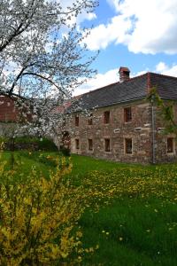 Selský Dvůr- apartmány a keramická dílna