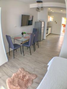 Apartments by the sea Gradac, Makarska - 13181