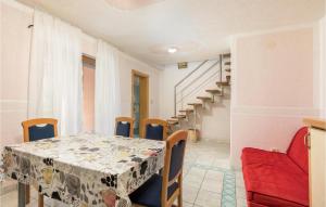 1 Bedroom Cozy Apartment In Fazana 