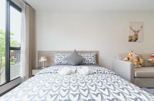 Sathon-Charoen Nakhon Condo