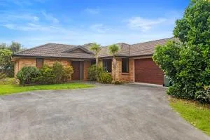 Bowentown Bach - Waihi Beach Holiday Home - 卡蒂卡蒂