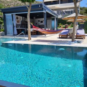 Stergiou Luxury Apartments with shared pool