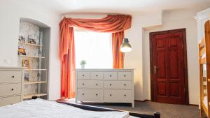 Old Town Apartments with free parking