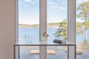 Spectacular lake plot, Stockholm archipelago