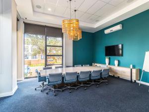 1368 The Blyde Crystal Clear 1 Bedroom Apartment