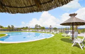 Maisons de vacances 2 Bedroom Gorgeous Home In Grospierres : photos des chambres