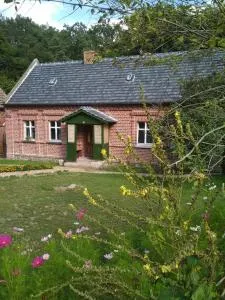 Ceglany Domek w Gryżynie - 尼苏利采