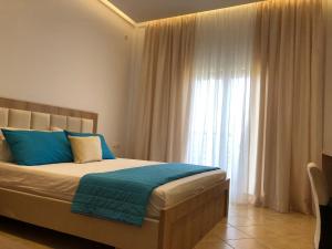 Theona Apartments