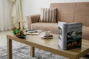 BOOK ME! 3 BR Apartment Beach Front (Side View) - Baţīn