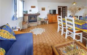 Maisons de vacances Awesome Home In Lamastre With Wifi And 2 Bedrooms : photos des chambres