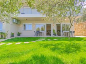 Renovated apartment 3- Platanias