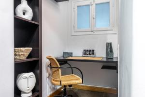 Central Athenian 1BR Apartment