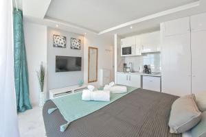 Modern Studio with a Sea View and Pool Access Ponderosa 801