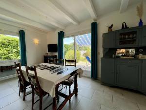 Maison spacieuse à Saint-Pierre dOléron, 3 chambres, jardin, proche centre - FR-1-246A-139