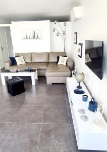 VUE MER IMPRENABLE ET PISCINE