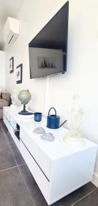 VUE MER IMPRENABLE ET PISCINE