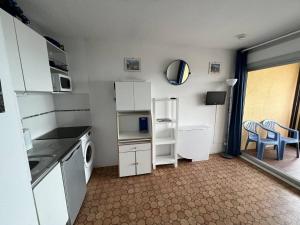 Appartement 4 pers à 50m des commerces, plage à proximité - FR-1-81-236