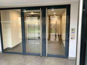 Appartements APPARTEMENT F4 Foret A86 A13 commerces a proximite, wifi : photos des chambres