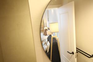 Del Parque Flats Monkey 1