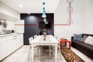Twin Apartments
