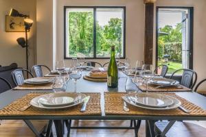 Maisons de vacances Ensemble de 2 gites de charme - 15 personnes : photos des chambres