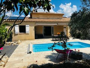 Maisons de vacances Peaceful 4 stars eco-friendly villa with private pool and parking : photos des chambres
