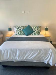 Port Edge - Ships Bell, Port St Francis Bay