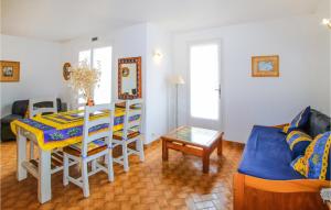 Maisons de vacances Awesome Home In Lamastre With Wifi And 2 Bedrooms : photos des chambres