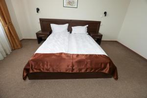 Hotel Dusan si Fiul Resita Sud