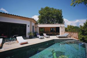 Modern Villa Swimming pool and private Jacuzzi