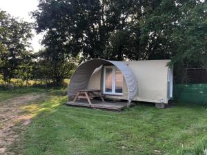 Campings Camping Au Pre de l'Etang : photos des chambres