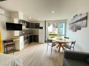 Appartements cosy, douillet, proche mer, clim : photos des chambres