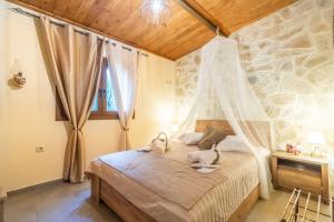 Relaxing StoneHouse Kamara with Jacuzzi