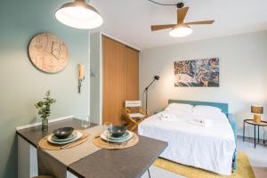 Appartements Cardabelle - Joli appt pour 2 avec parking prive : photos des chambres