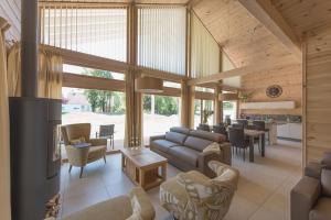 Chalet Bien Etre - 150m² - Avec Sauna & Balnéo - Les 4 saisons - Lac de Chalain