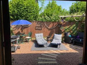 1 Bed Flat - Sleeps 4 - Garden - Parking - Wifi