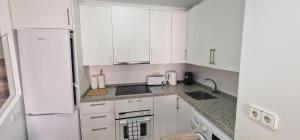 Large 1 Bedroom Apartment Close To Puerto Banus