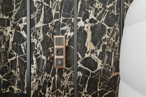 Grand Supreme Jacuzzi Apartment by LIUKSAI