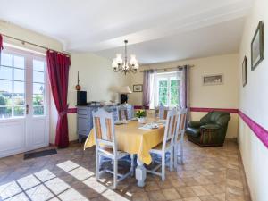 Maisons de vacances Holiday Home Les Chardonnets - BNV400 by Interhome : photos des chambres