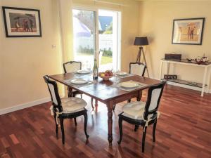 Holiday Home Ty Coat Pin by Interhome