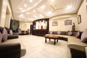 Hotel Samrat International