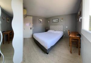 Hotels Contact Hotel LE SUD Montpellier Aeroport Parc Expo Arena : photos des chambres