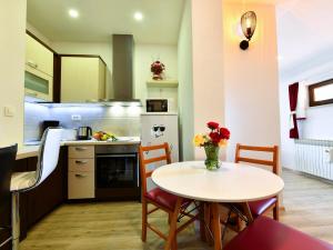 Adorable Apartment in Seli te Dre ni ko with Garden