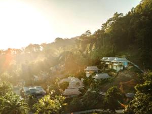 Baan Phuvara Retreat - Romantic Jacuzzi Mountain View Villas