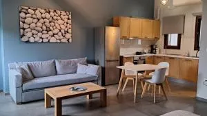 Light blue studios 2 - Poulithra